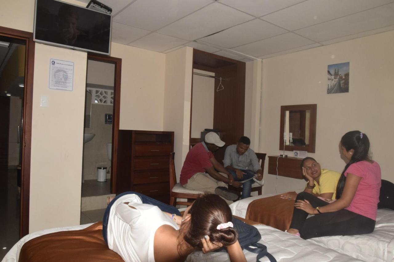 Olan'S Hotel Group Esmeraldas Esterno foto